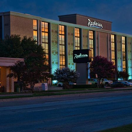 Radisson Hotel Louisville North เจฟเฟอร์สันวิลล์ ภายนอก รูปภาพ