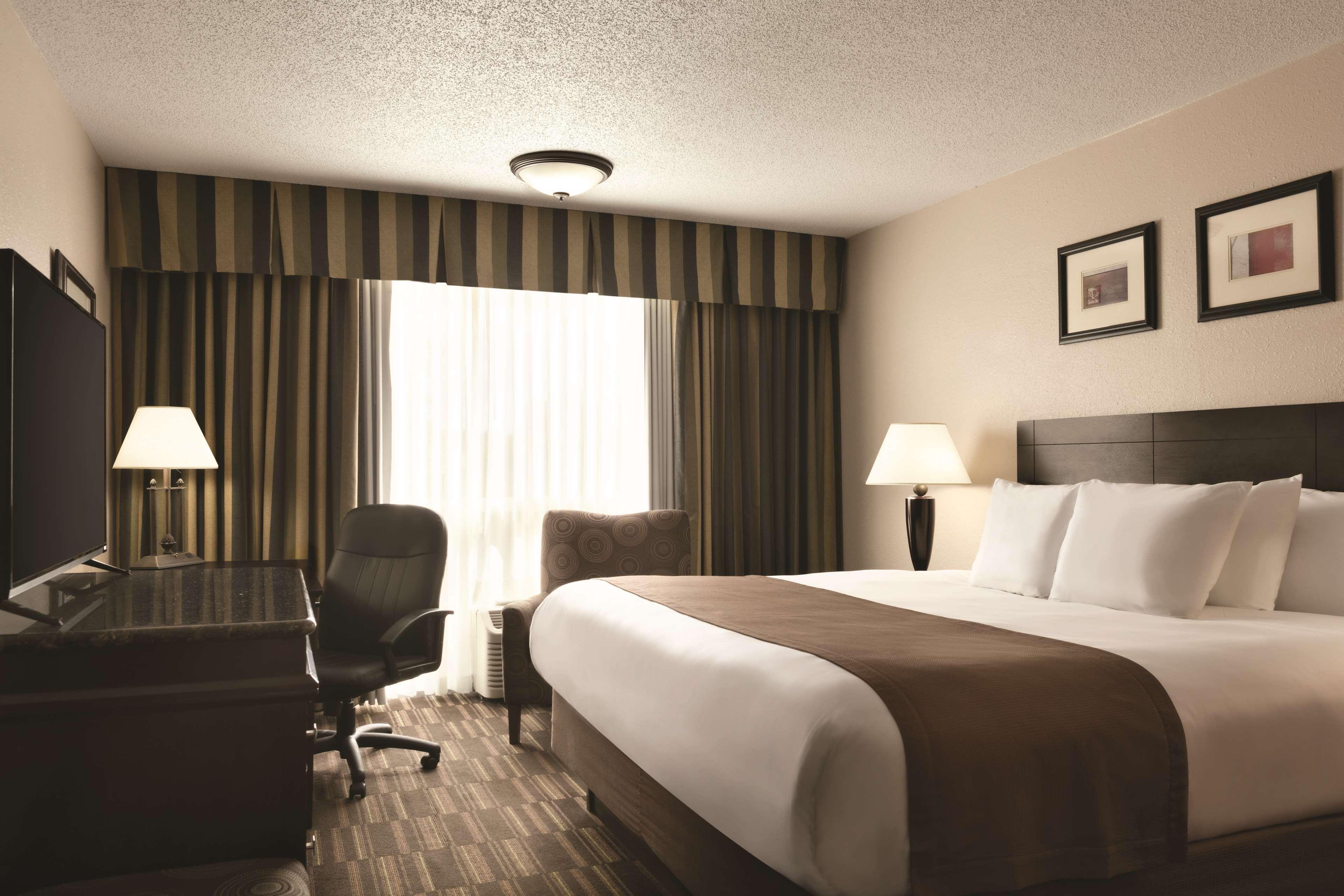 Radisson Hotel Louisville North เจฟเฟอร์สันวิลล์ ห้อง รูปภาพ